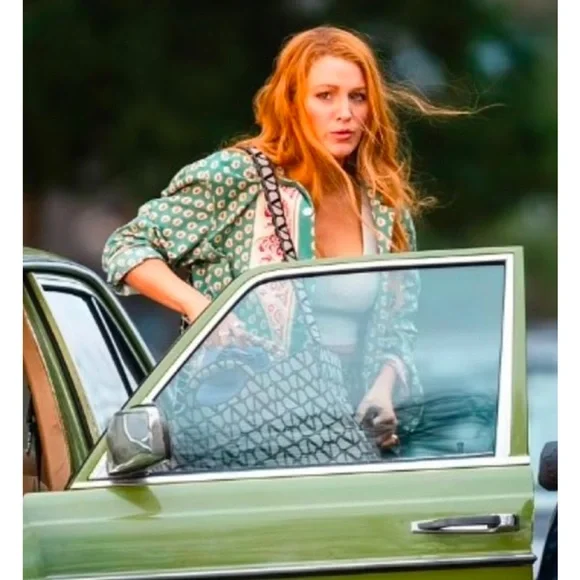 Lily Bloom Blouse 🌸🌺 - Picture 4 of 14